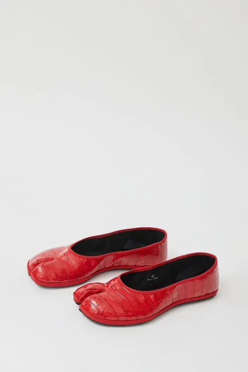No.6 Store Holiday Gift Guide | Collections | Fu-Tabi Ballerina in Red Faux Croc
